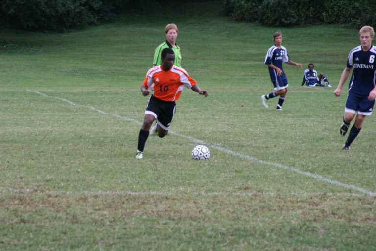 Tiger Captain Dapo Omisore dribbles down the pitch.